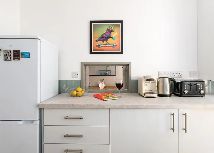 Private 3bed-parking-sleeps5-by Fabaccommodation * Bristol