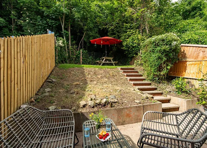 Tatil Evi Private 3bed-parking-sleeps5-by Fabaccommodation