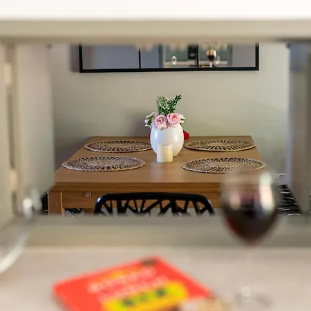 Private 3bed-parking-sleeps5-by Fabaccommodation