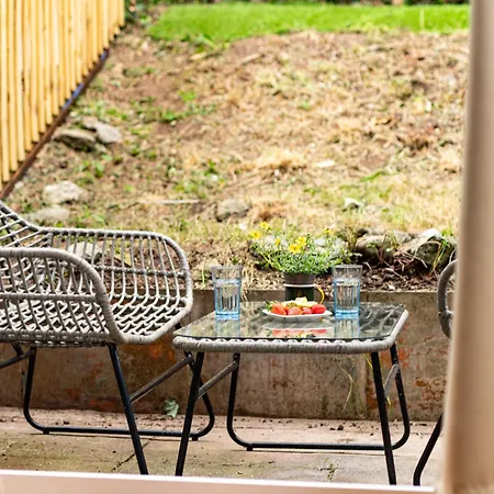 Private 3bed-parking-sleeps5-by Fabaccommodation Hébergement de vacances *