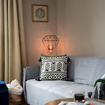 Private 3bed-parking-sleeps5-by Fabaccommodation בריסטול