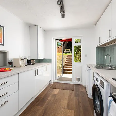 Private 3bed-parking-sleeps5-by Fabaccommodation 別荘 ブリストル