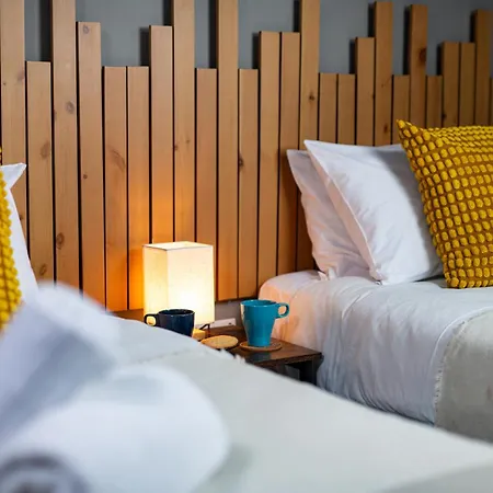 Private 3bed-parking-sleeps5-by Fabaccommodation