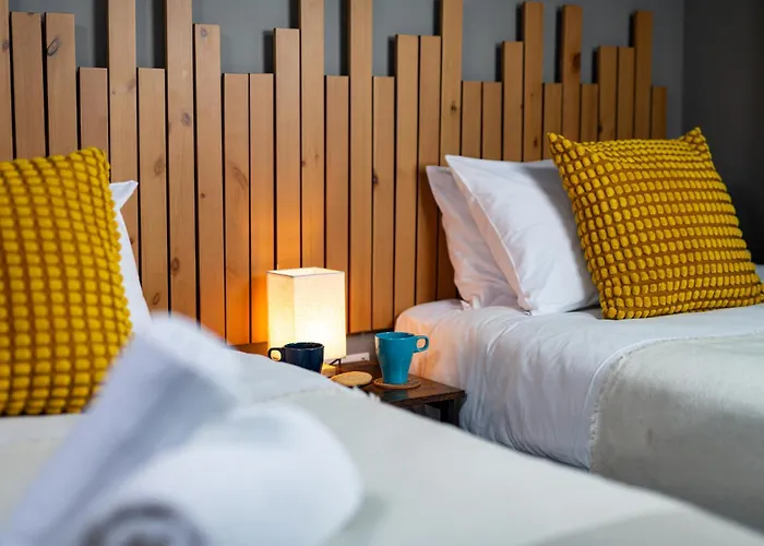 Private 3bed-parking-sleeps5-by Fabaccommodation